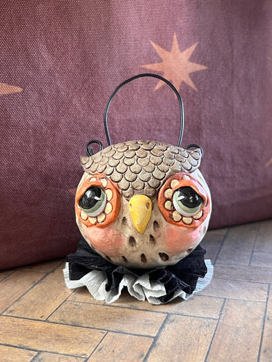 Owl Trick or Treat Ornament